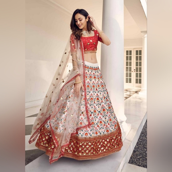 MW WHITE & RED THREAD WITH SEQUINS EMBROIDERED ART SILK SEMI STITCHED PARTY WEAR - Picture 1 of 2